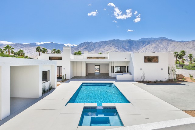 Pool-Deck-PocketDoor-a